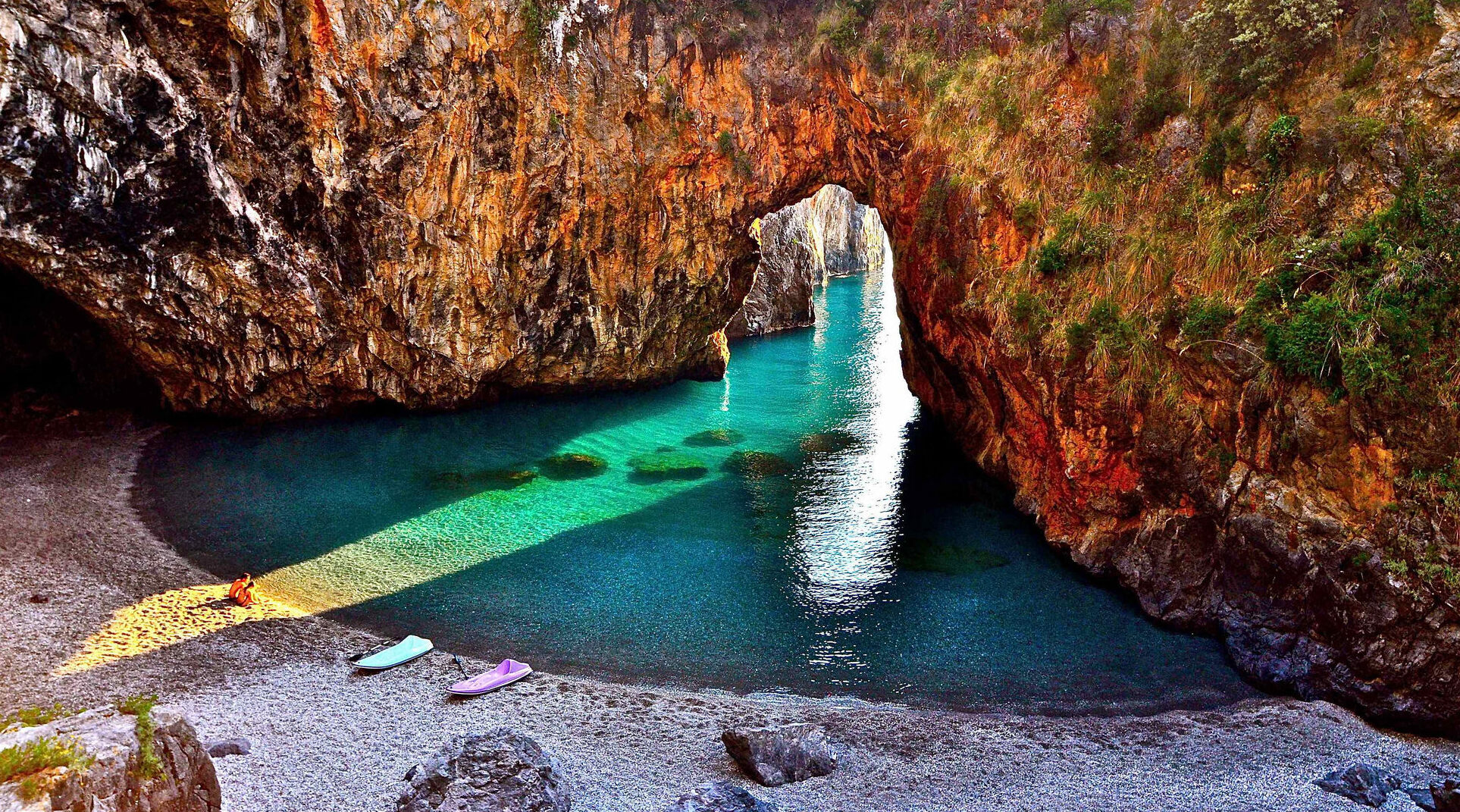 Italia: La playa secreta... un lugar secreto impresionante. - San Nicola Arcella | Secret World Trip Planner