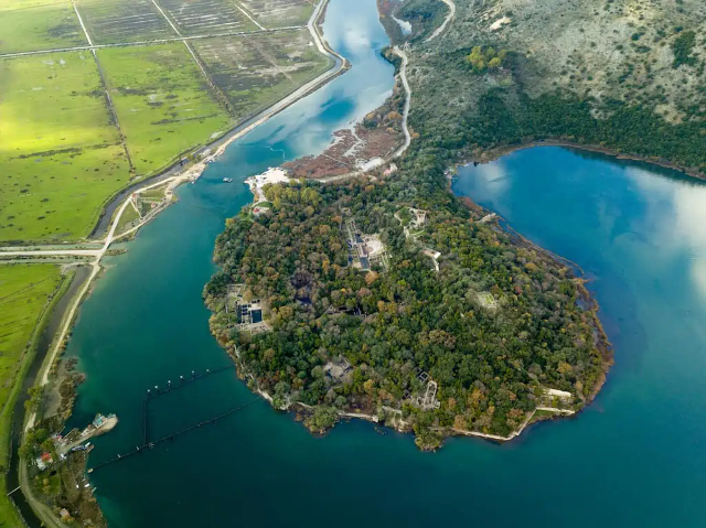 Svelare gli strati del Parco Nazionale di Butrint: Un viaggio nel tempo e nella natura | Secret World Trip Planner