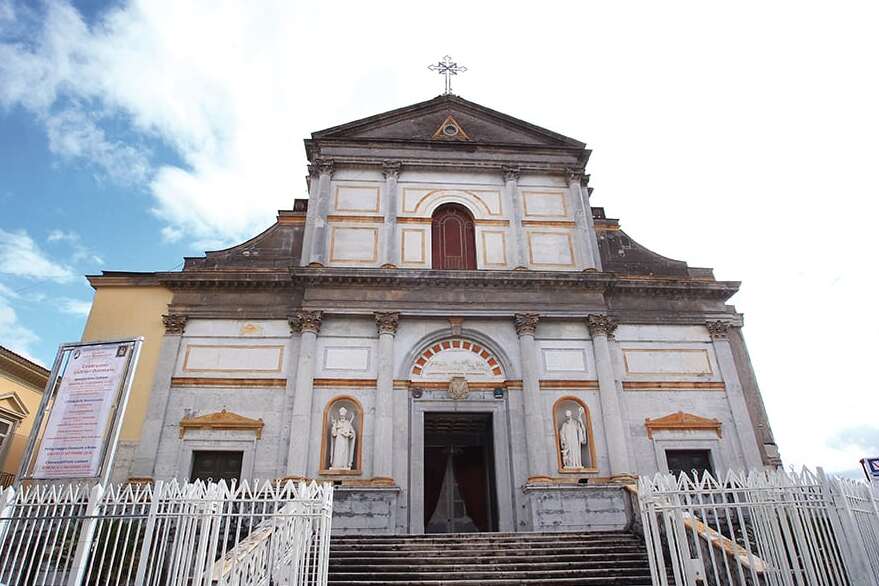 Avellino: Katedrála Nanebovzatia Panny Márie - Avellino | Secret World Trip Planner