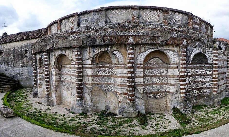 San prisco lan Romawi funerary mausoleum - San Prisco | Secret World Trip Planner