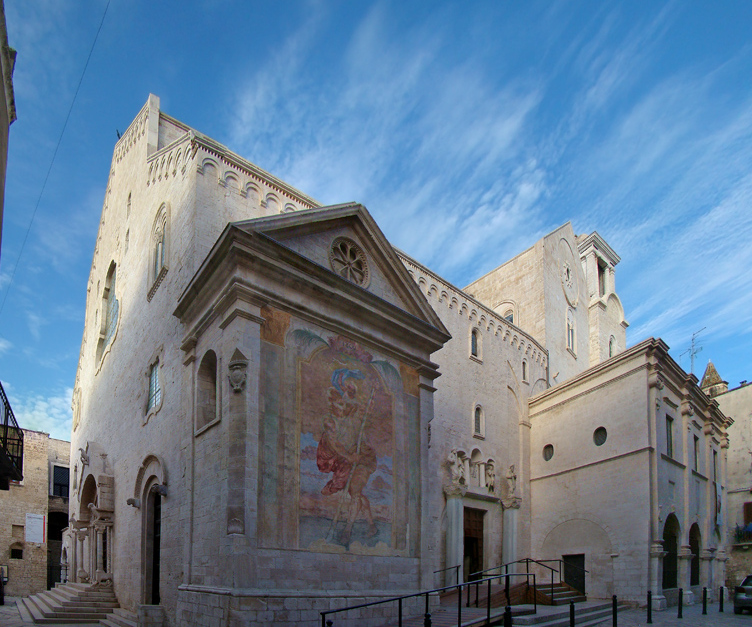 Bisceglie | Catedral románica de San Pedro — Bisceglie