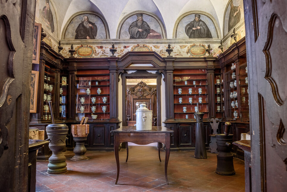 Especias históricas de San Giovanni - Parma | Secret World Trip Planner