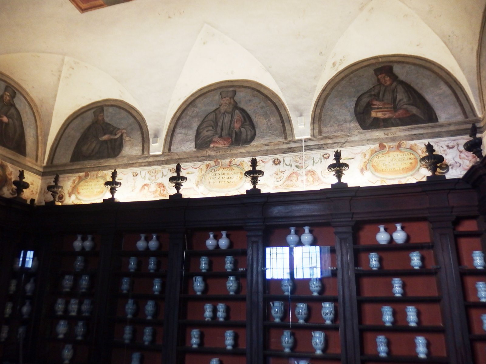 Especias históricas de San Giovanni - Parma | Secret World Trip Planner