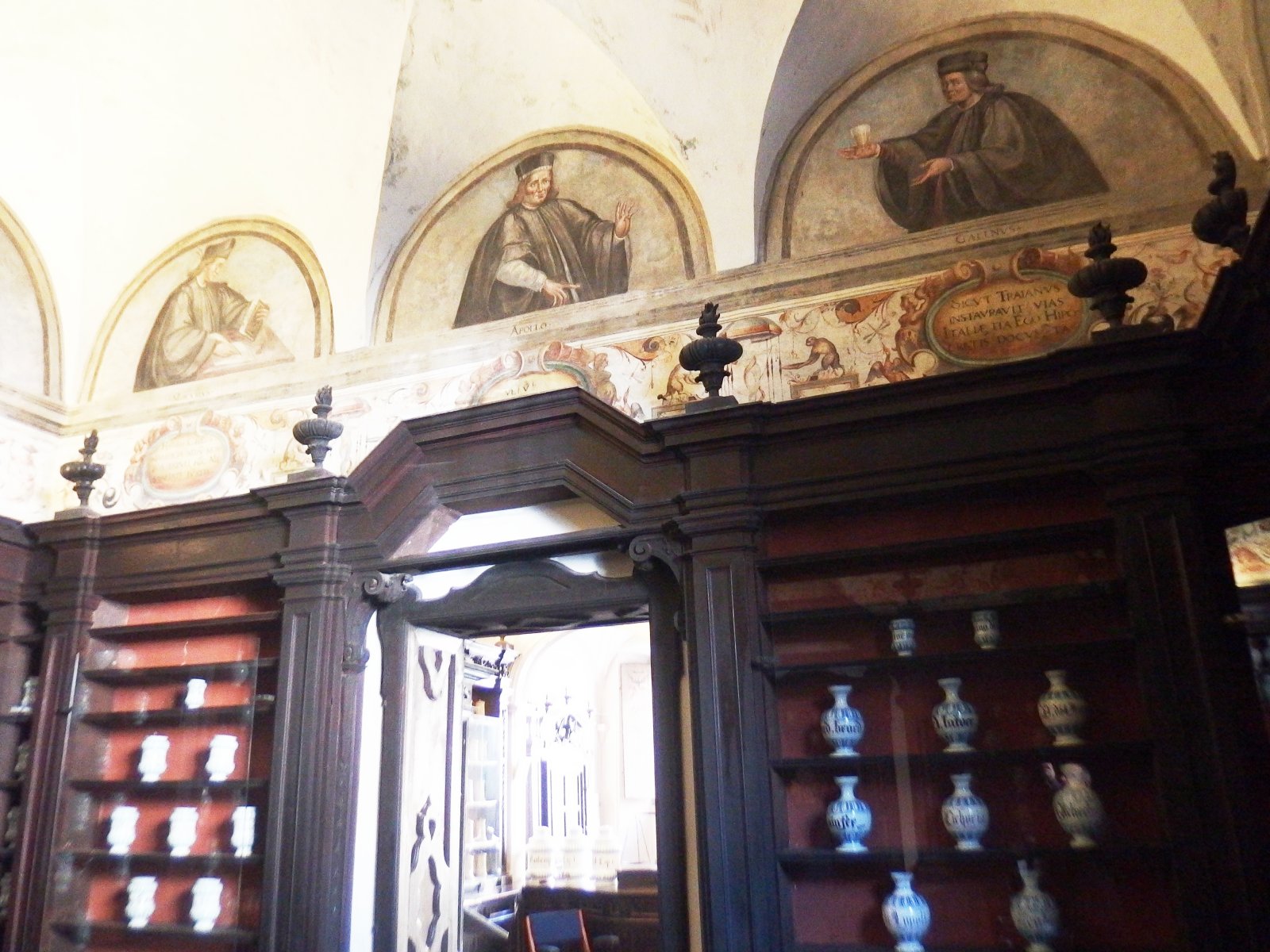 Especias históricas de San Giovanni - Parma | Secret World Trip Planner
