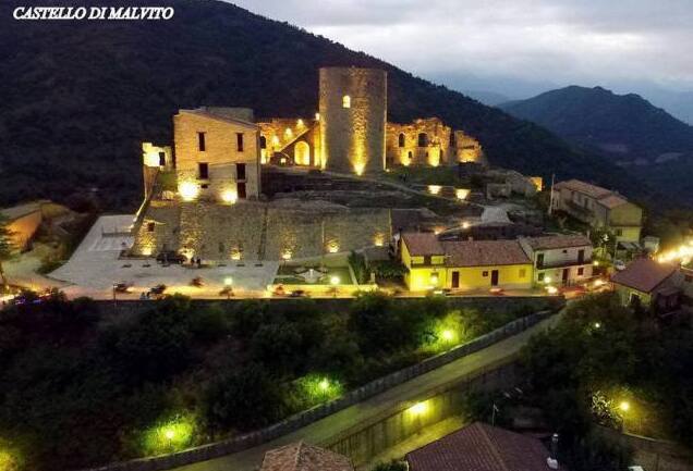 El Castillo Medieval de Malvito y la Torre Normanda - Malvito | Secret World Trip Planner