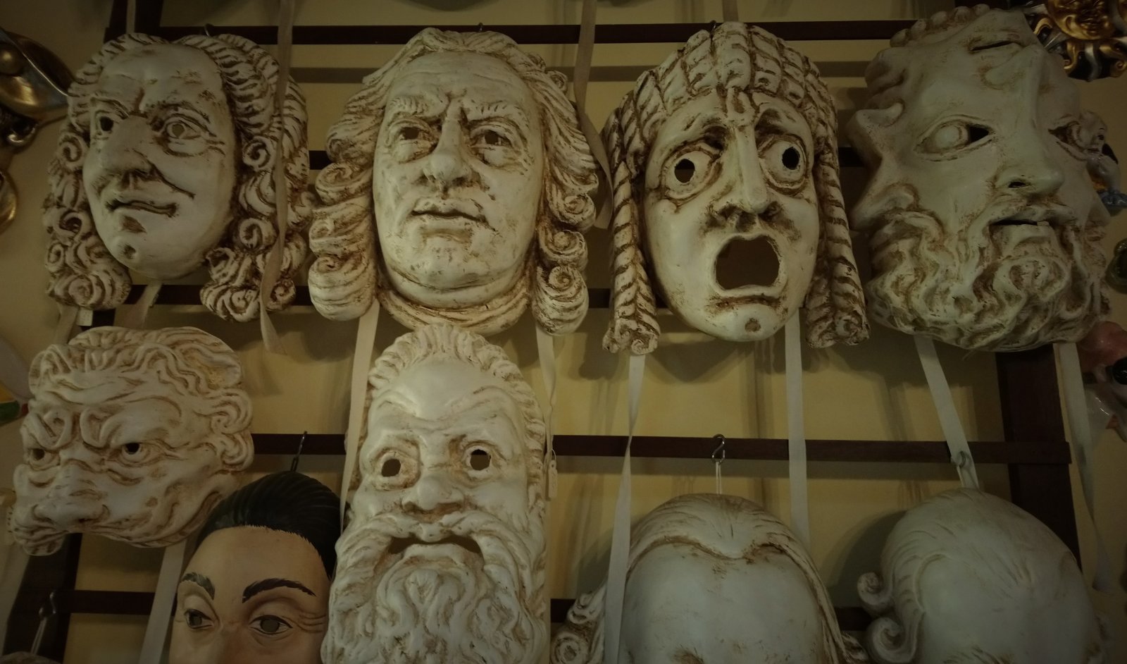 Museo Mondonovo Máscaras - Malo | Secret World Trip Planner