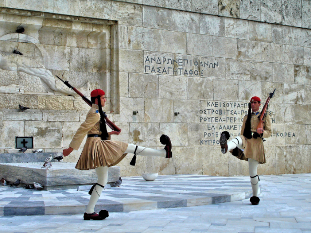 The Changing of the Guards  - Monument to the Unknown Soldier | Secret World Trip Planner