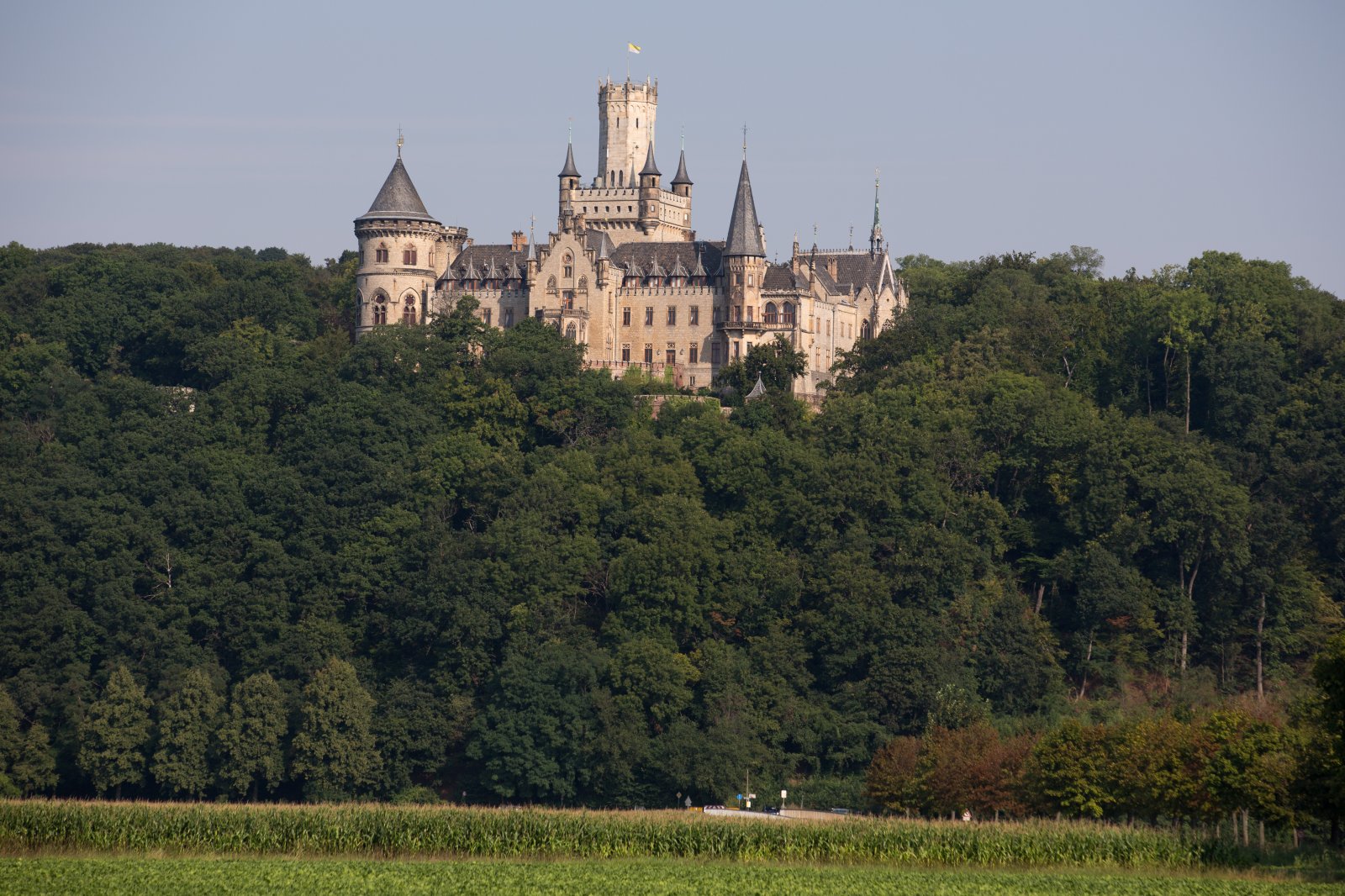 El castillo de Marienburg - Pattensen | Secret World Trip Planner