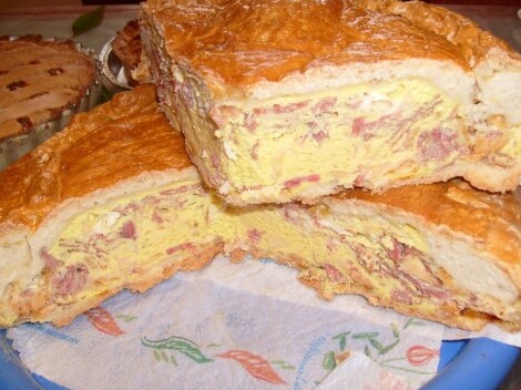 Campania / iomlán pizza (Pizza Chiena ) - Avellino | Secret World Trip Planner