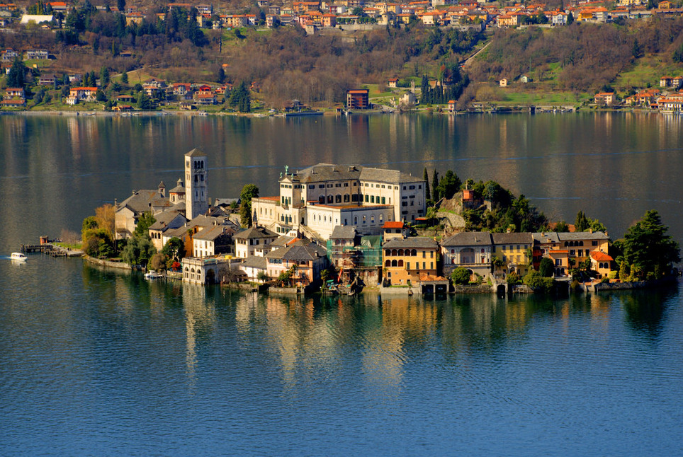 Tra i vicoli di Orta San Giulio - Orta San Giulio | Secret World Trip Planner