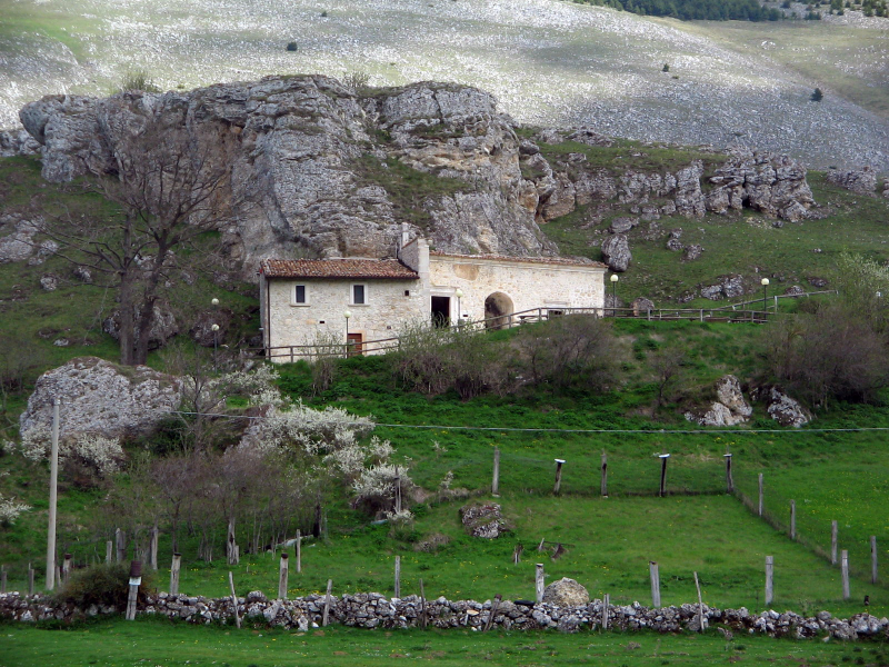 San Michele Ermitajı - Pescocostanzo | Secret World Trip Planner
