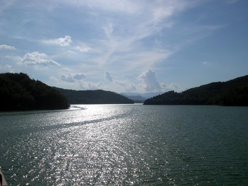 Pertusillo Lake - Lago del Pertusillo | Secret World Trip Planner