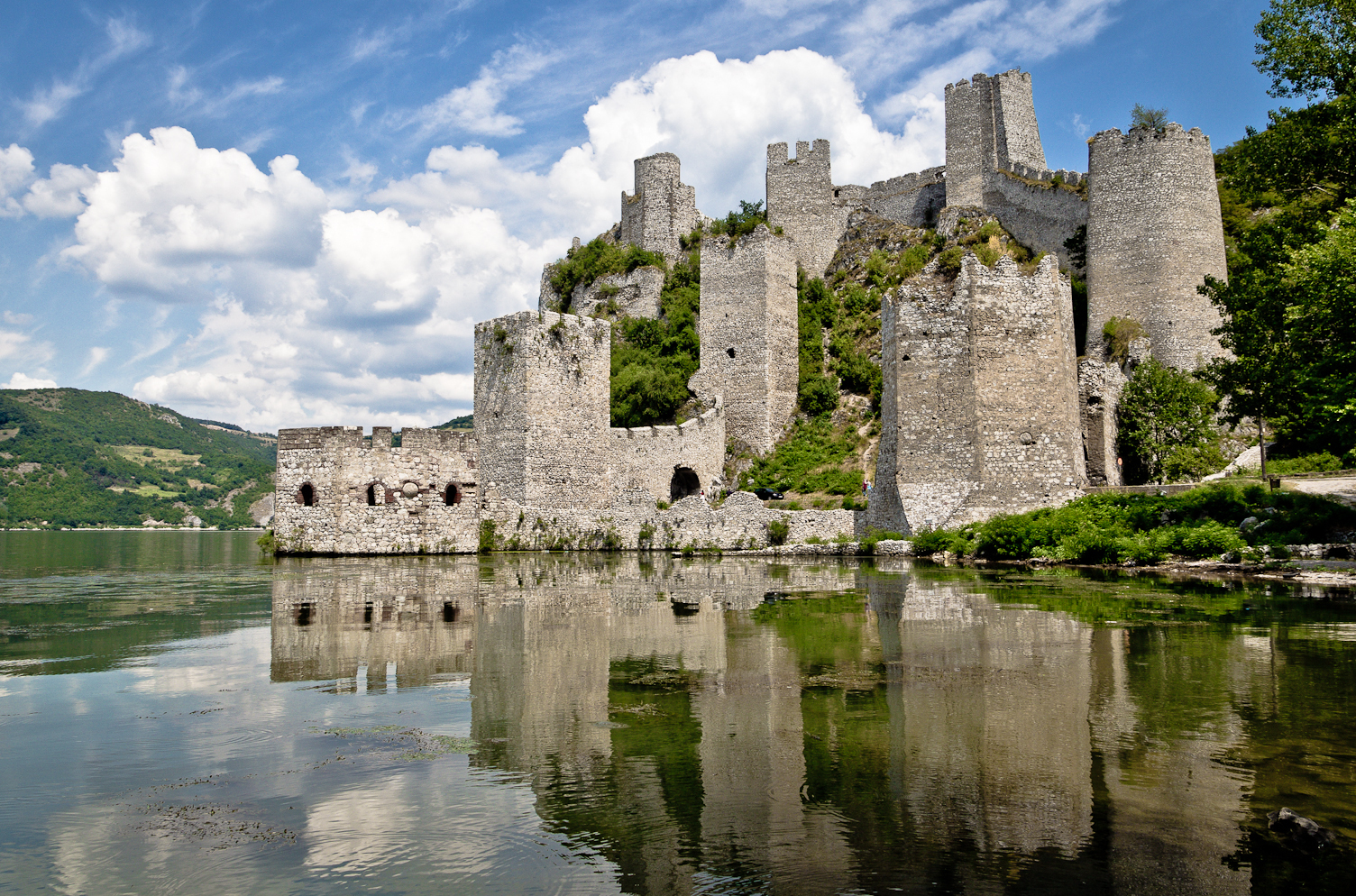 Belgrado | Fortaleza de Golubac — Golubac
