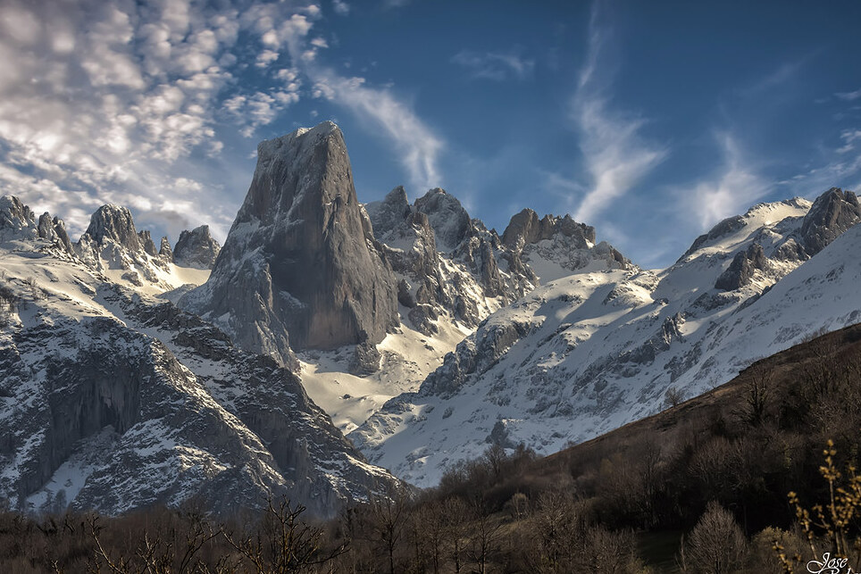 The Naranjo de Bulnes - 33554 | Secret World Trip Planner