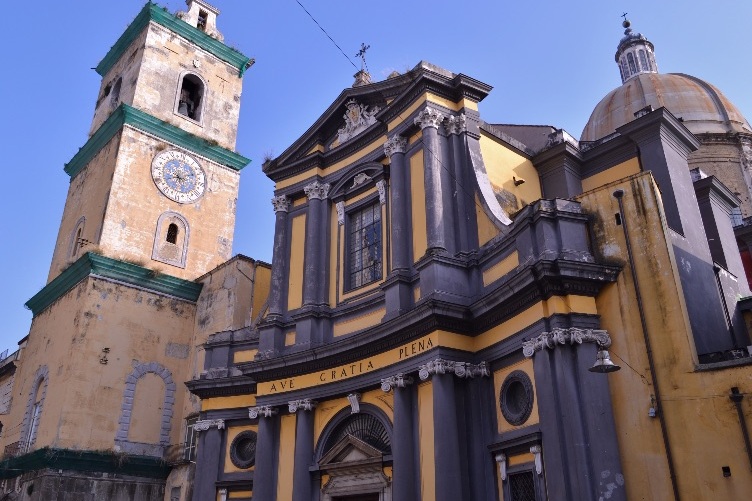 Neapelj / Santissima Annunziata Maggiore  - Napoli | Secret World Trip Planner