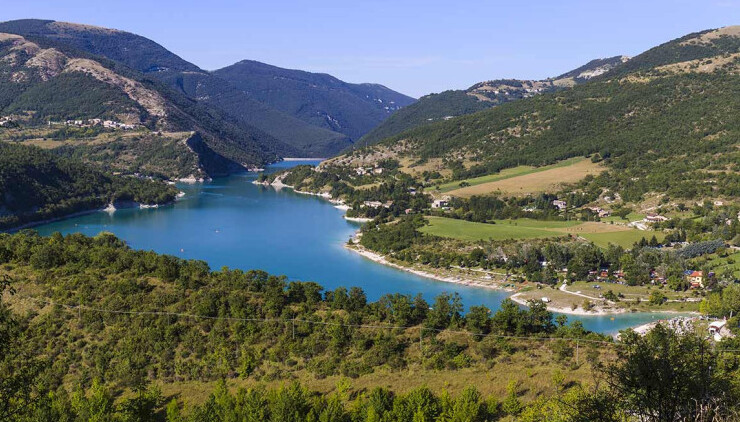 Marche | Lake Fiastra - Lago di Fiastra | Secret World Trip Planner