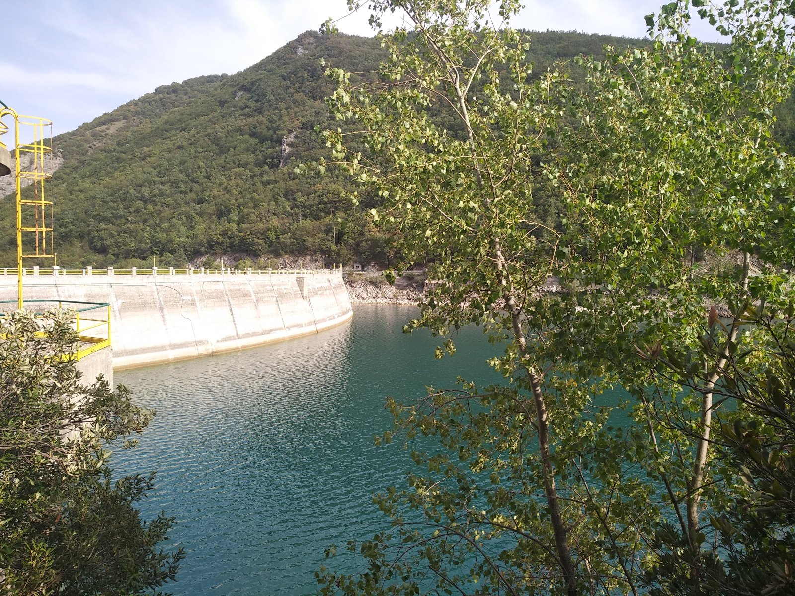 Marche | Lake Fiastra - Lago di Fiastra | Secret World Trip Planner