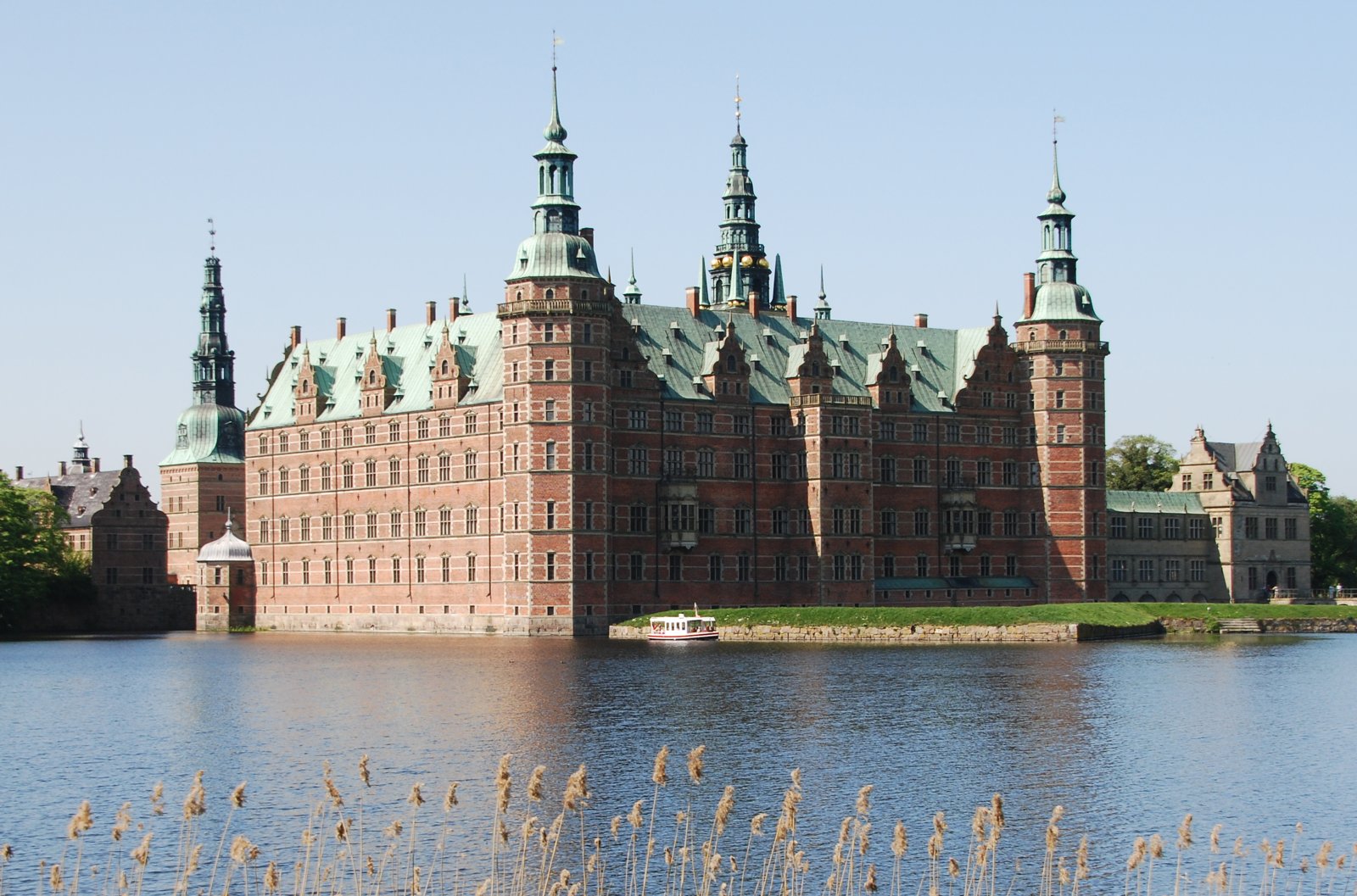 Copenhagen | Frederiksborg Castle. - Hillerød | Secret World Trip Planner