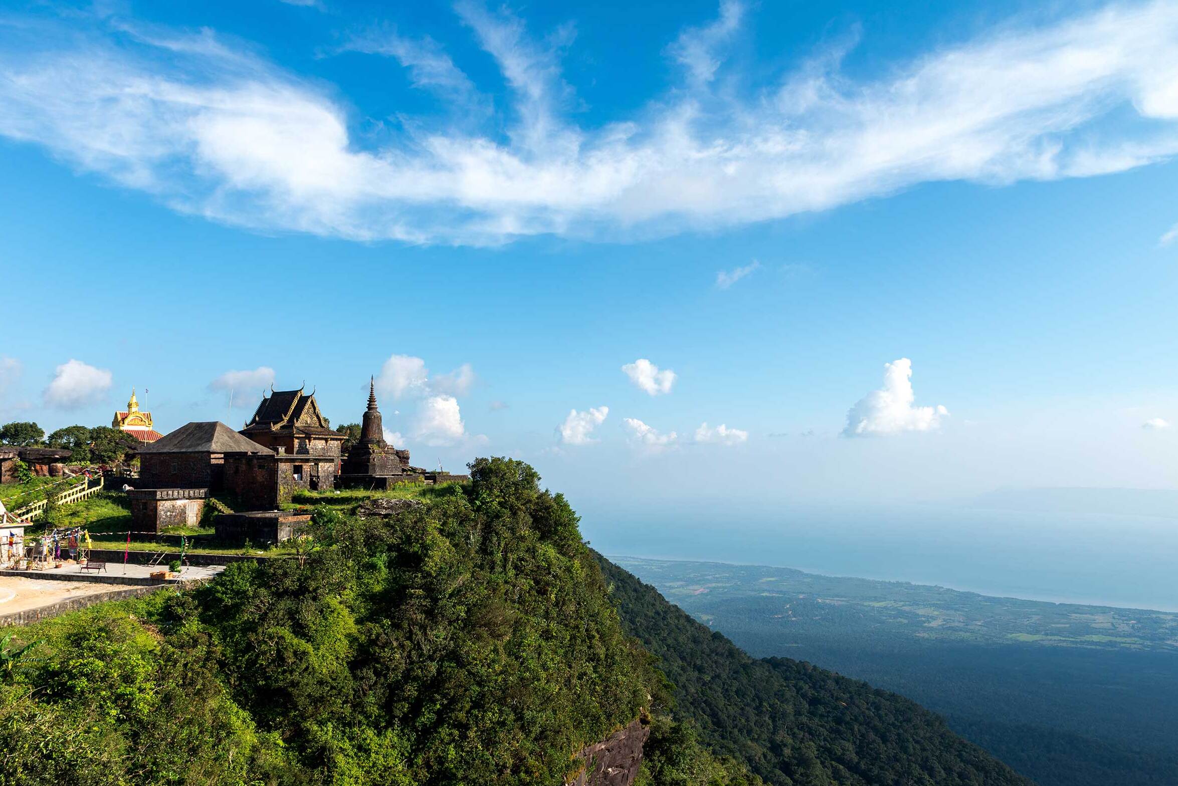 Cambodia | Bokor and the French ruins