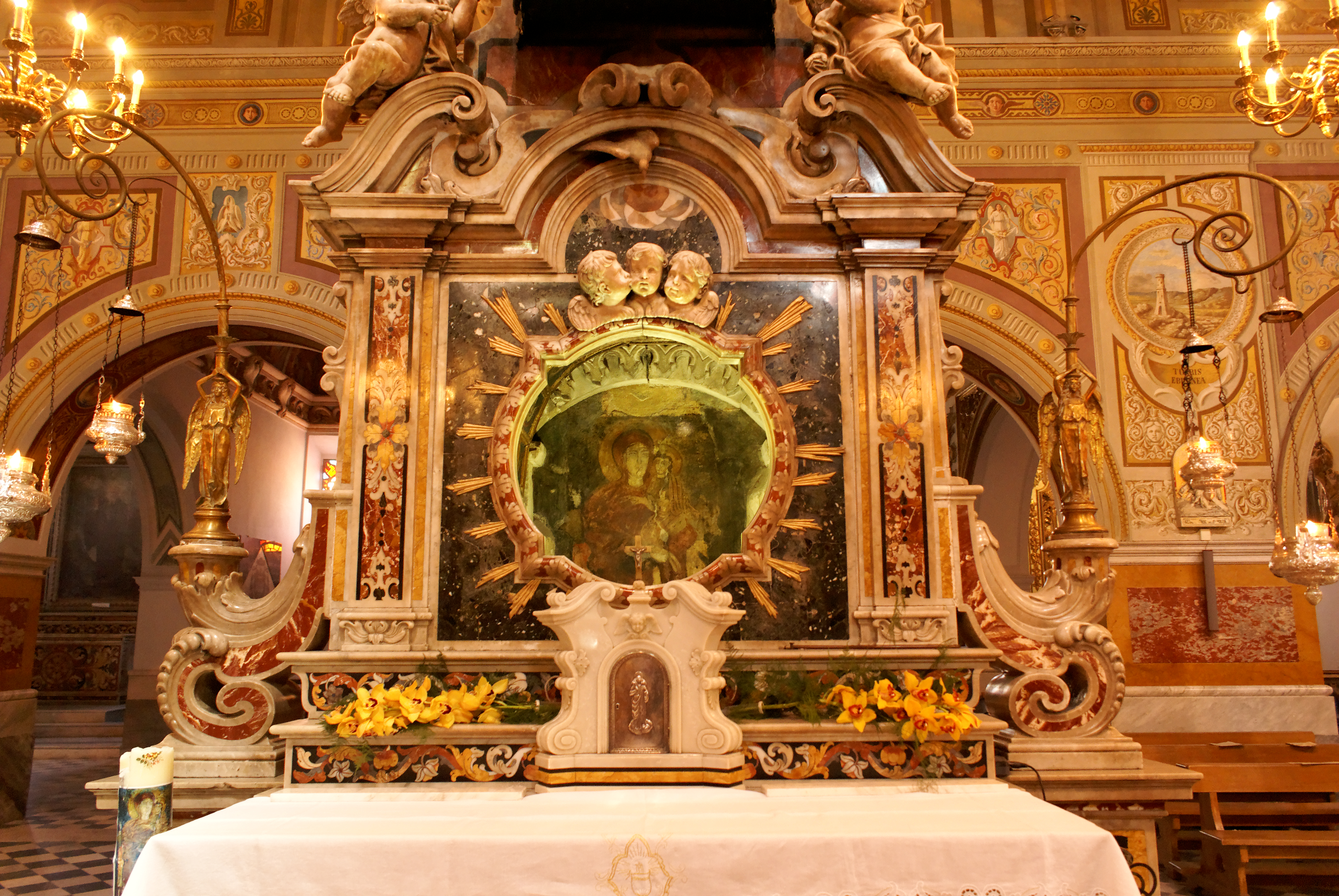 Dievo Motinos Achiropitos katedra - Rossano | Secret World Trip Planner