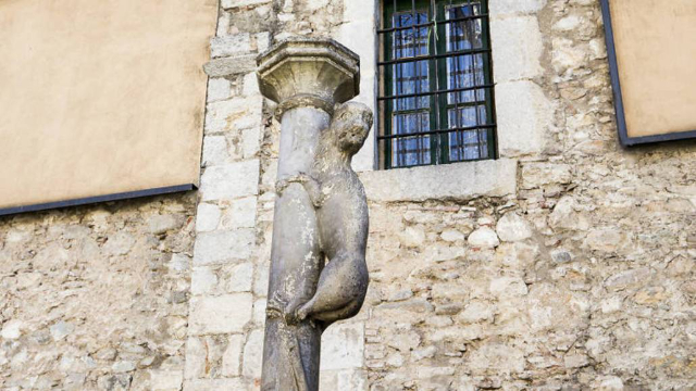 赫罗纳的雌狮--古怪的传统 - Girona | Secret World Trip Planner