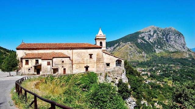 皮特拉桑塔的圣母玛利亚圣殿 - San Giovanni A Piro | Secret World Trip Planner