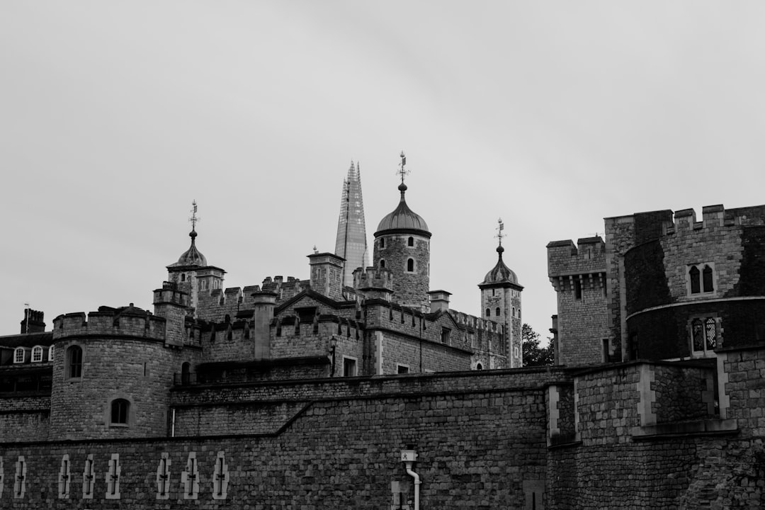 La Torre Blanca en Londres - St Katharine's & Wapping | Secret World Trip Planner