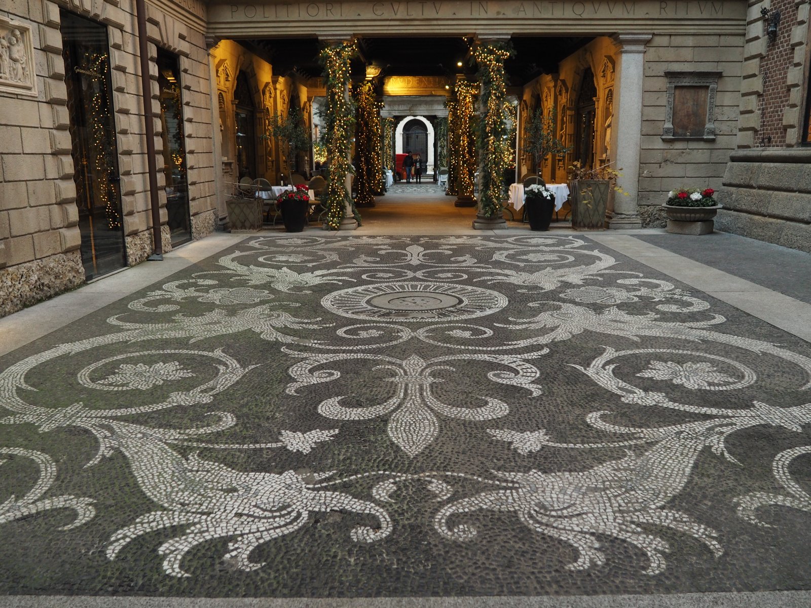 Milan / Bagatti Valsecchi Muzeyi - Milano | Secret World Trip Planner