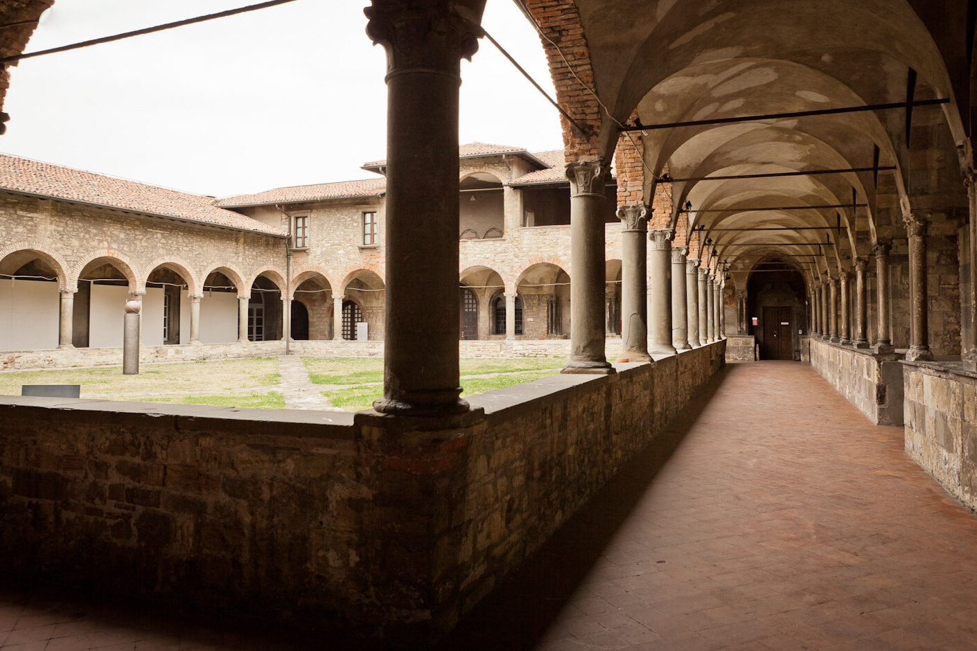 Convento de San Francisco y Museo de Fotografía Sestini - Bergamo | Secret World Trip Planner