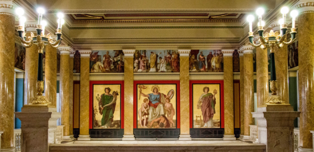 Hungariako Museo Nazionala - Budapest | Secret World Trip Planner