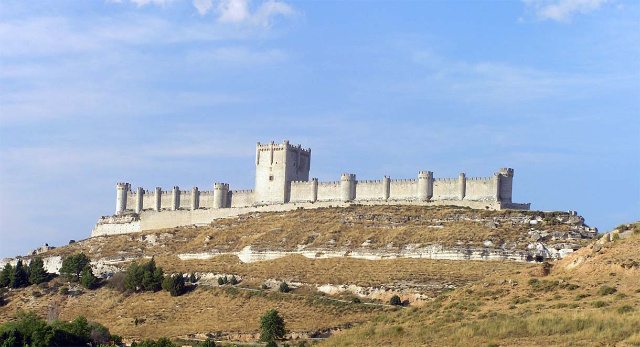Castello di Penafiel — 47300