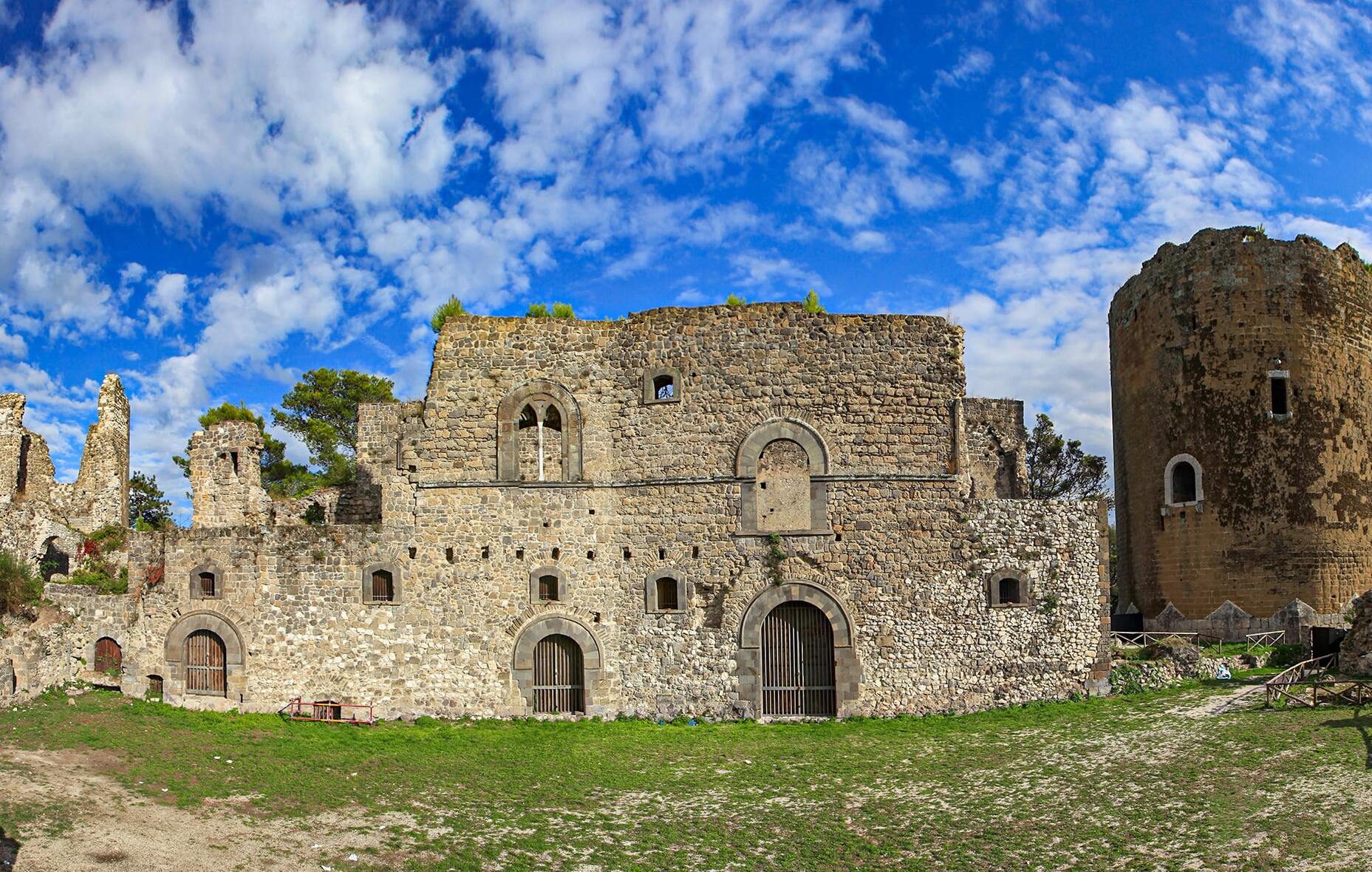 Hrad Casertavecchia - 22 | Secret World Trip Planner