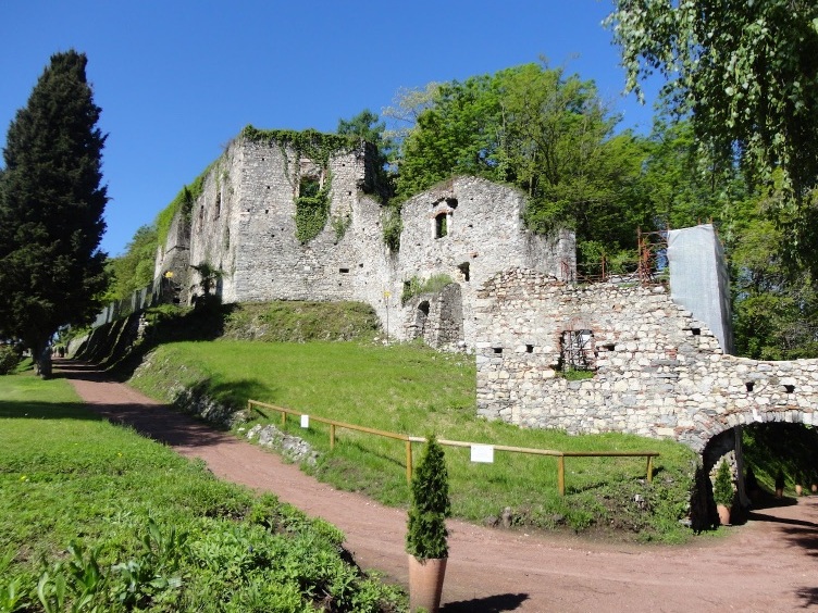 La Rocca Borromea di Arona - Arona | Secret World Trip Planner