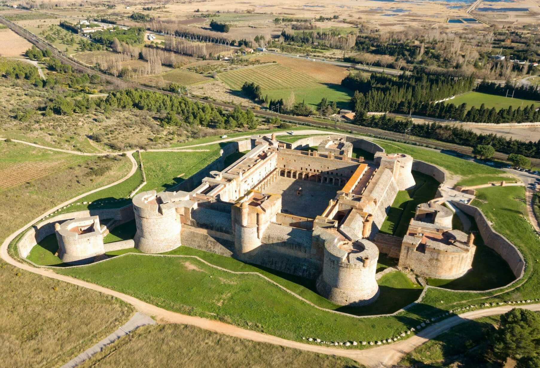 Salses-le-Château: La Fortezza dimenticata - Salses-le-Château | Secret World Trip Planner