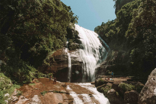 La cascada de Cachoeira do Gato — Ilhabela - San Paolo