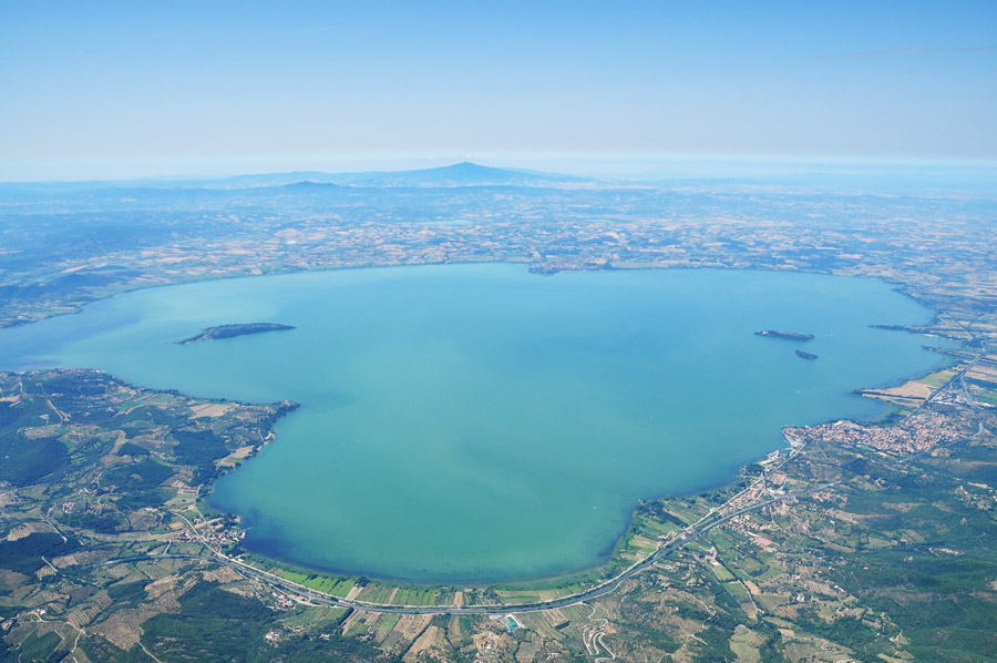 特拉西梅诺湖 - Lago Trasimeno | Secret World Trip Planner