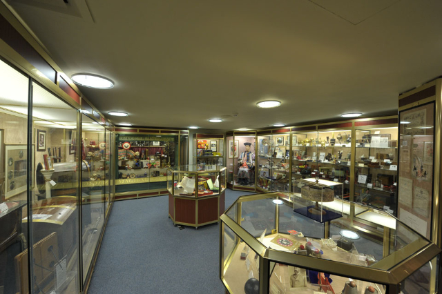 Muzeum kouzelného kruhu - 12 Stephenson Way | Secret World Trip Planner
