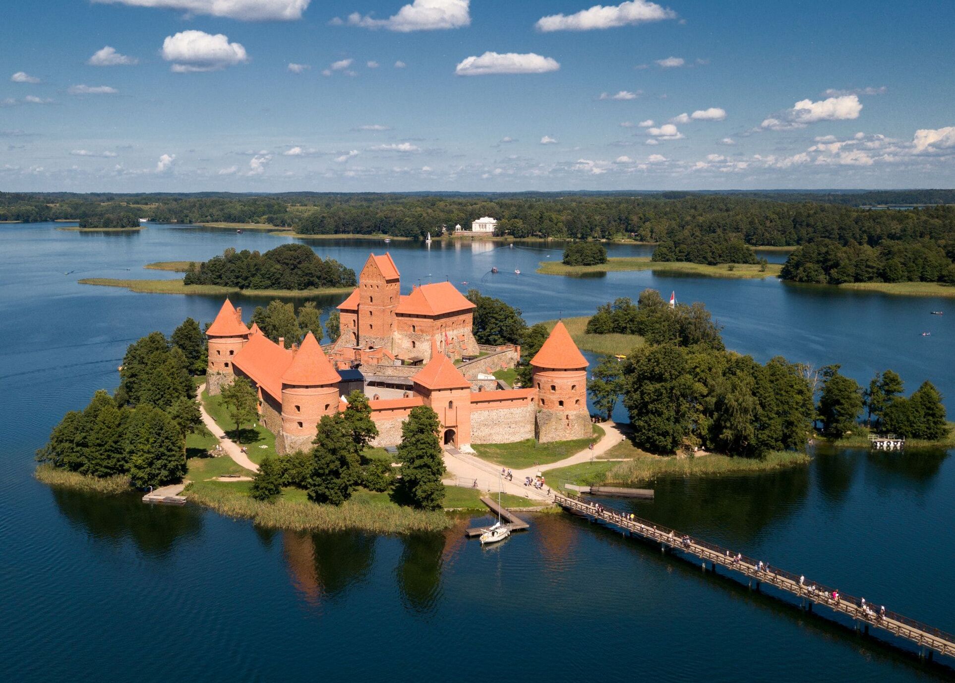 El castillo de la isla de Trakai - Trakai | Secret World Trip Planner