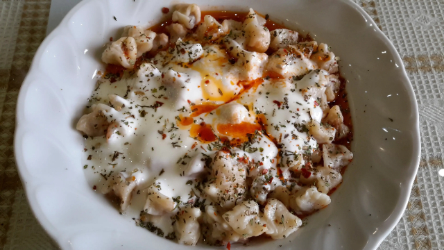 Manti eller turkisk ravioli - Kumbaracı Ykş. No:66 | Secret World Trip Planner