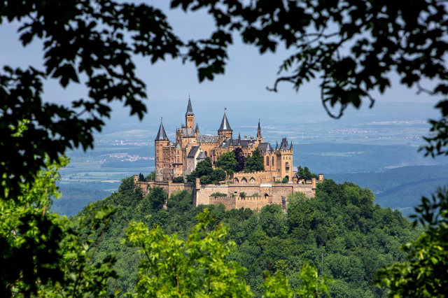 霍亨索伦城堡 - Burg Hohenzollern | Secret World Trip Planner