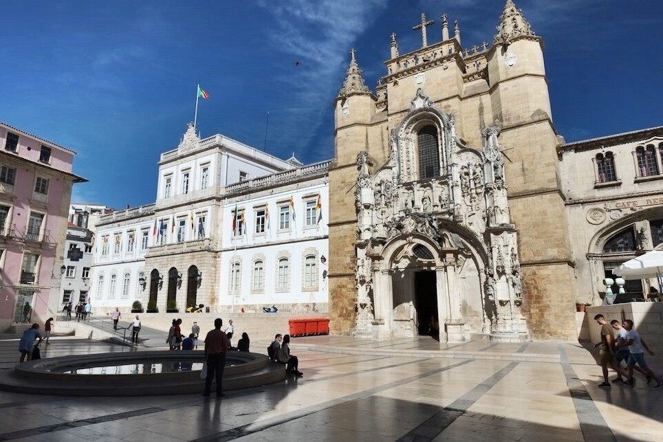 El Mosteiro de Santa Cruz y el primer rey de Portugal - Coimbra | Secret World Trip Planner