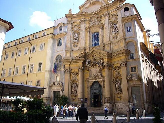 Rooma: Santa Maria Maddalena kirik - Roma | Secret World Trip Planner