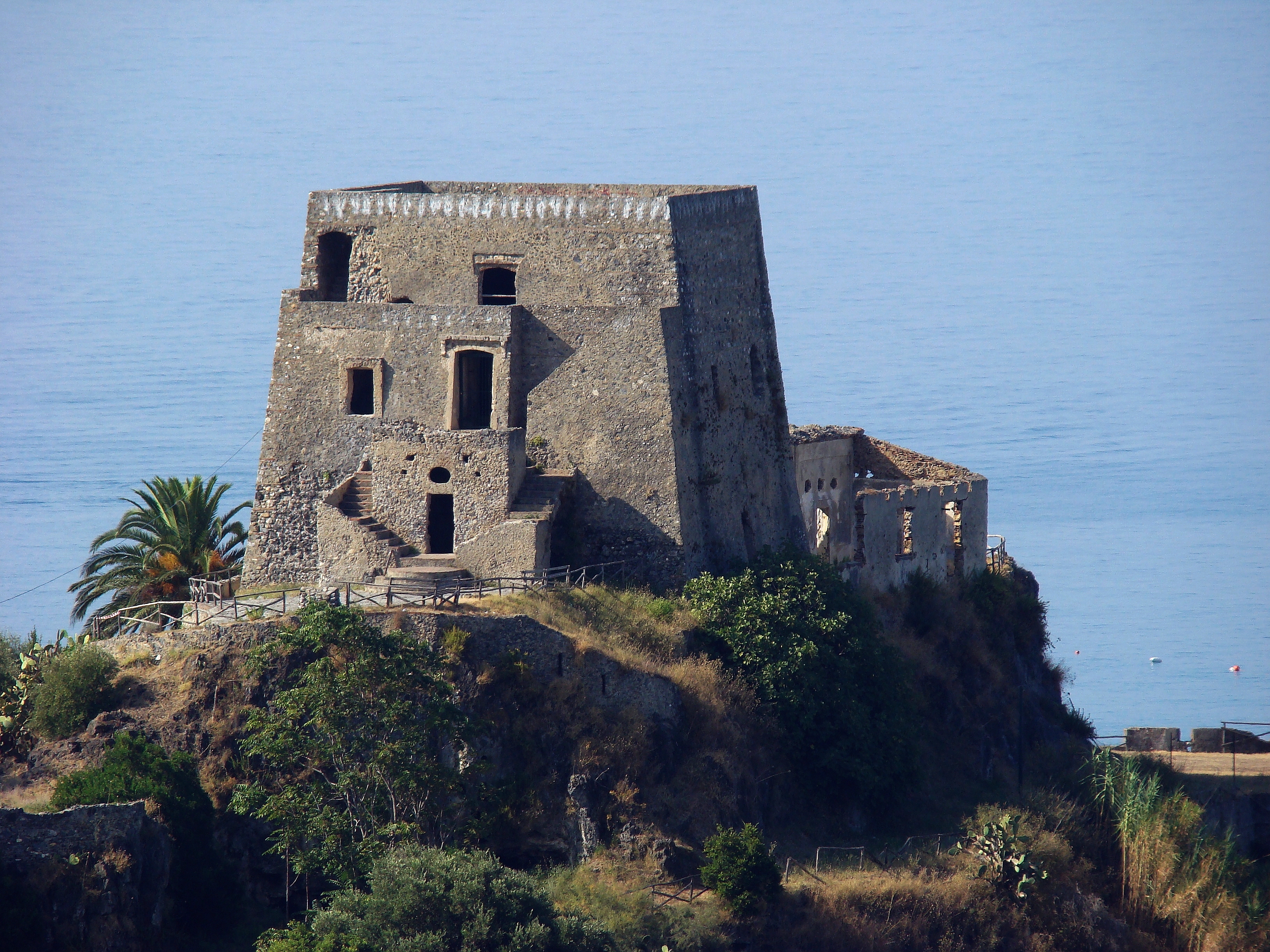 Toranj Talao - Scalea | Secret World Trip Planner