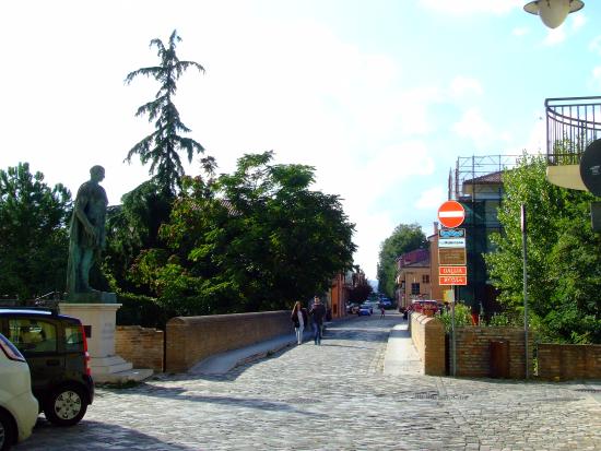 Rooma sild üle Rubikoni - Secret World - Savignano sul Rubicone | Secret World Trip Planner