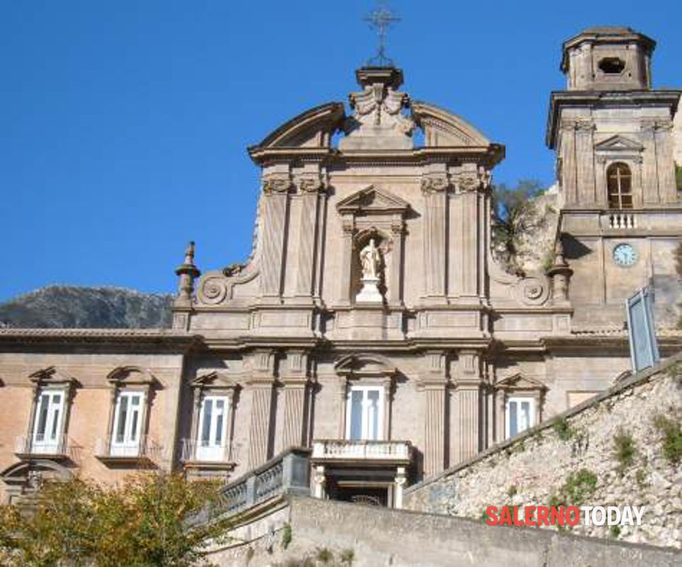 Abbaye de la Sainte-Trinité : un joyau - Corpo di Cava | Secret World Trip Planner