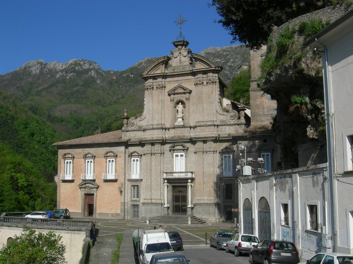 Abbaye de la Sainte-Trinité : un joyau - Corpo di Cava | Secret World Trip Planner