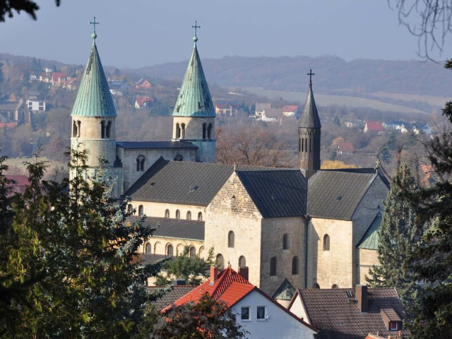 कलेजियट चर्च सेन्ट। Cyriacus Gernrode - Quedlinburg | Secret World Trip Planner