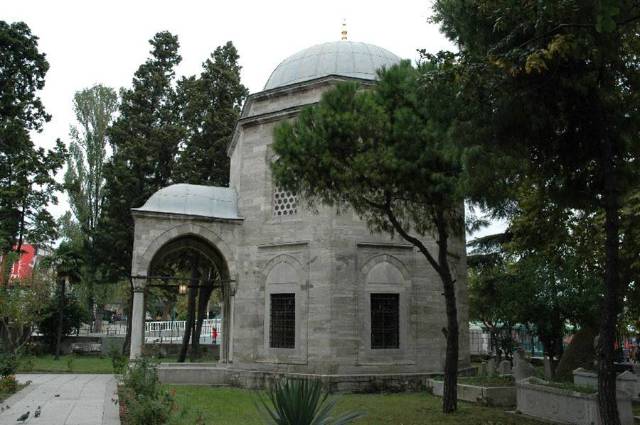 Tumba de Hayreddin Barbarroja - Beşiktaş Cd. No:8 | Secret World Trip Planner