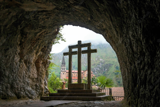 Svatyně Covadonga - Covadonga | Secret World Trip Planner