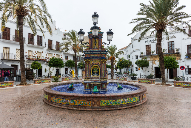 Fontaine grenouille - Tarifa | Secret World Trip Planner